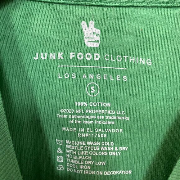 NFL Junk Food Philadelphia Eagles Tshirt SIZE Small - Picture 4 of 4